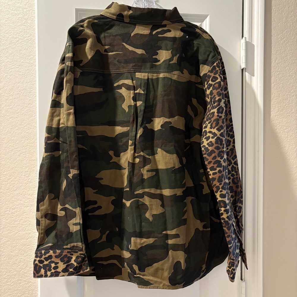 BiBi Women's Leopard Camo Print Shirt Jacket Shacket Button Down Size L - Picture 3 of 4